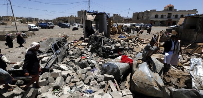Около 35 человек стали жертвами бомбардировок в Йемене - Фото