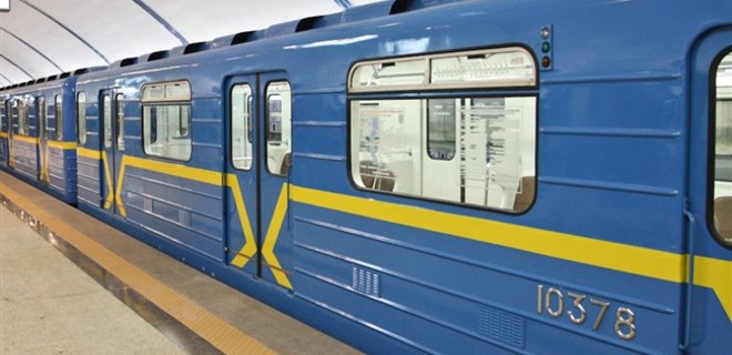В Киевском метро сократят интервалы движения между поездами - Фото