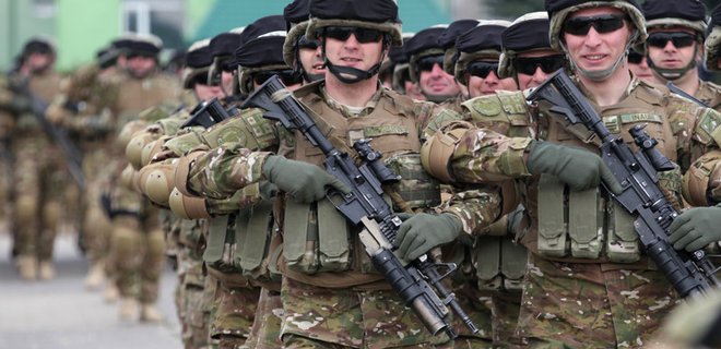 НАТО начинает учения новых сил повышенной боеготовности - Фото