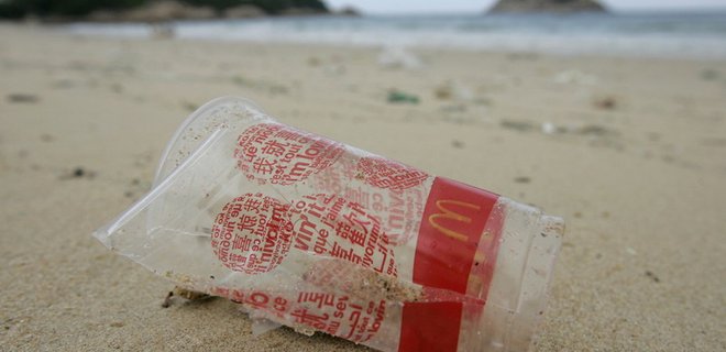 В Средиземном море нашли тысячу тонн пластикового мусора - Фото