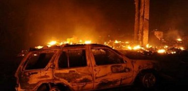 В центре Харькова ночью сожгли четыре автомобиля - Фото