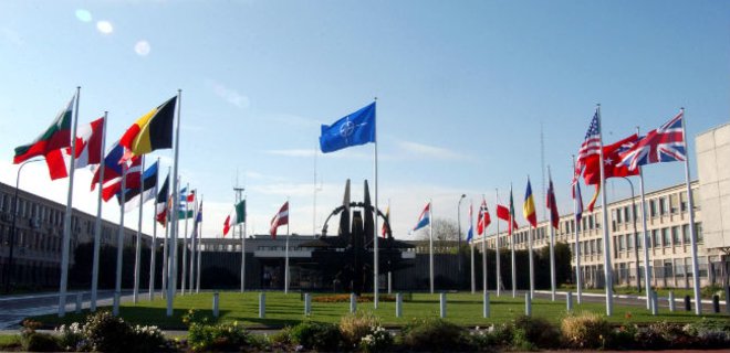 Миссия РФ в НАТО будет сокращена из-за шпионажа - СМИ - Фото