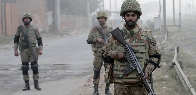 Пакистан отказался от участия в военной операции в Йемене - Фото