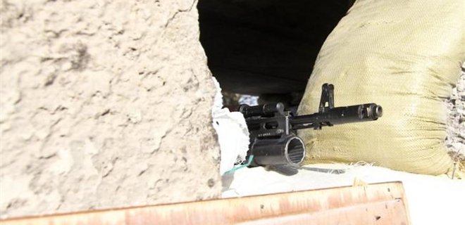 В Песках боевики обстреляли опорный пункт сил АТО из минометов - Фото