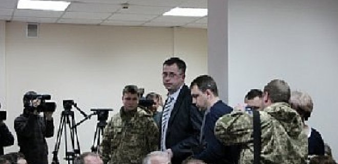 Суд оставил под стражей прокурора Краматорска - Фото