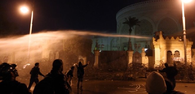 В Каире вспыхнули беспорядки после объявления приговора Мурси - Фото