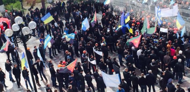 Возле Рады возобновился протест людей, называющих себя шахтерами - Фото