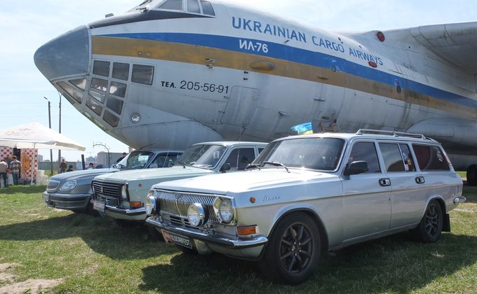 Ретроавтомобили в Киеве: фоторепортаж с открытия выставки