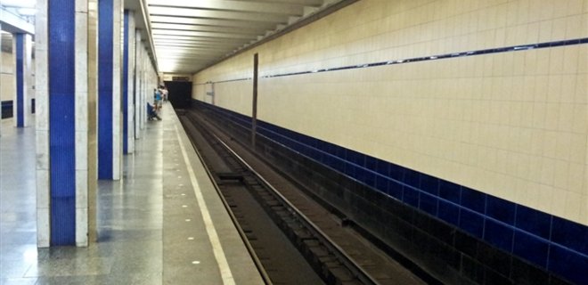 На двух киевских станциях метро взрывчатку не нашли - Фото