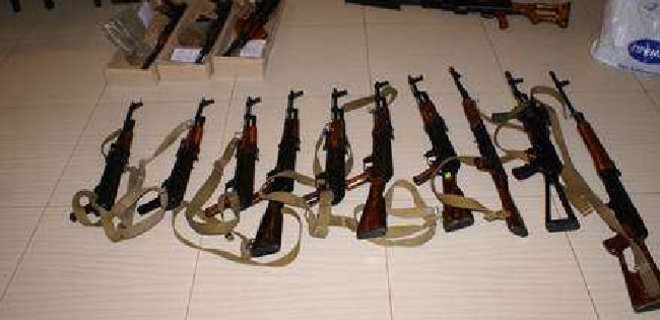 В Запорожье двое мужчин продавали оружие и боеприпасы из зоны АТО - Фото