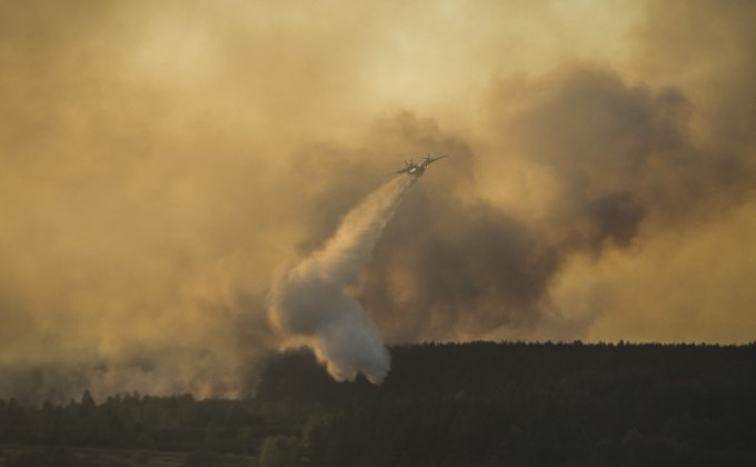 Как горит лес в зоне отчуждения: фото и видео масштабного пожара