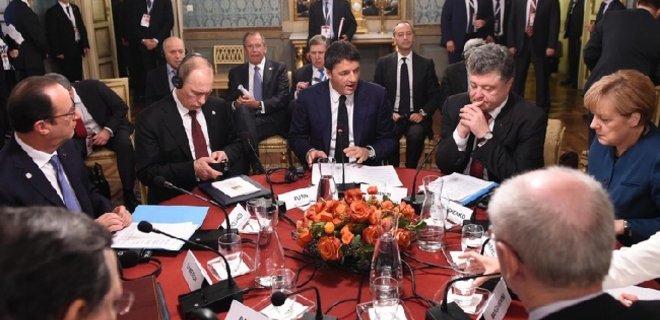 У Порошенко заявляют, что Путин не против миротворцев в Донбассе - Фото