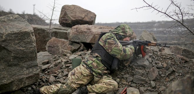 Террористы обстреляли Широкино: трое бойцов Азова ранены - Фото