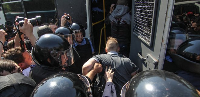Киевская милиция предупредила столкновения на Подоле - Фото