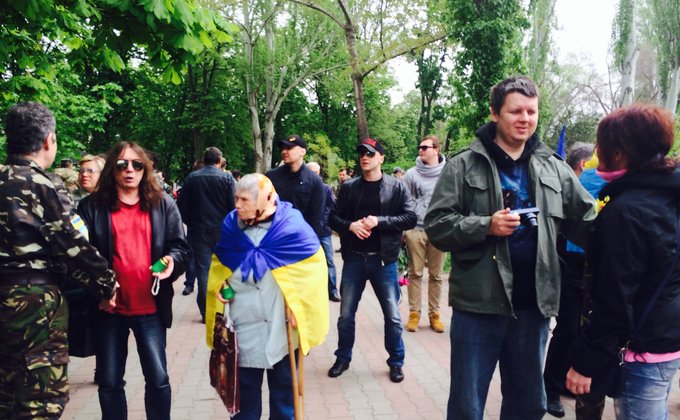В Одессе проходит митинг проукраинских активистов