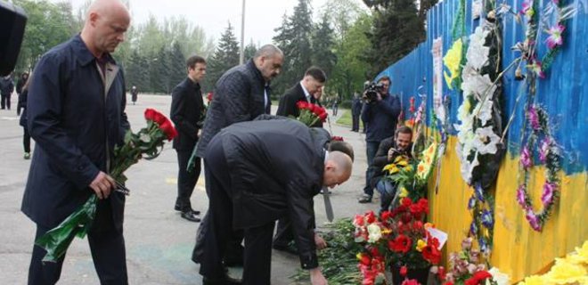 Руководство Одесской области почтило память жертв трагедии 2 мая - Фото