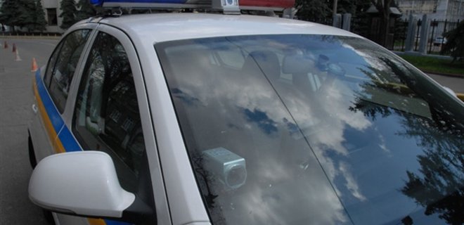 В Киеве сотрудники ГАИ перехватили два авто с оружием и патронами - Фото