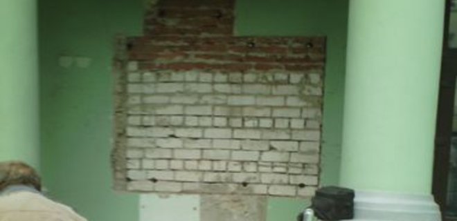 В Донецке демонтировали барельеф репрессированному поэту Стусу  - Фото