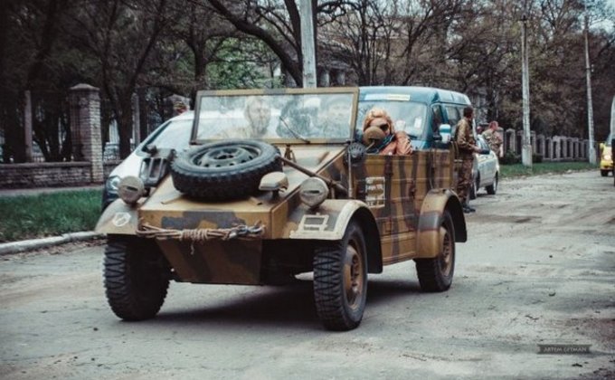 В Донбассе проходит ретро-автопробег ко Дню Победы: фото и видео