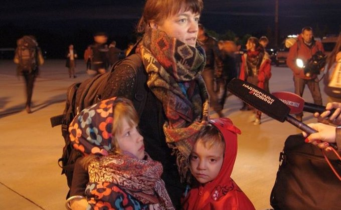 Измученные украинцы прибыли из Непала в Борисполь: фоторепортаж