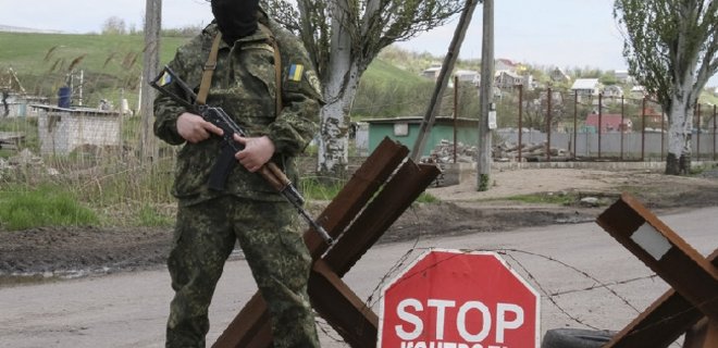 К боевикам на Луганщине пыталиcь прорваться машины с продуктами - Фото