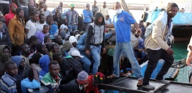 Евросоюз стремится оградить себя от африканских мигрантов - Фото