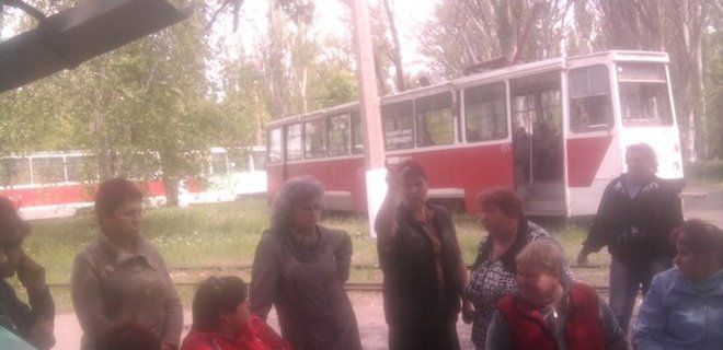 В оккупированном боевиками Енакиево начали забастовку трамвайщики - Фото