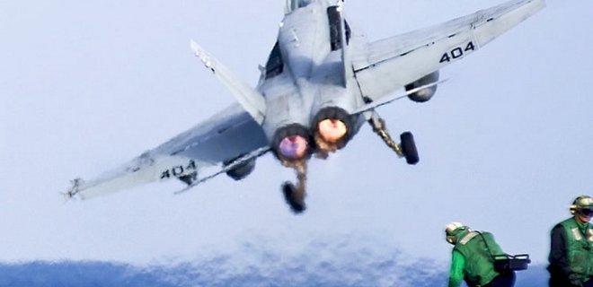Пентагон планирует установить лазерные пушки на самолеты ВВС - Фото
