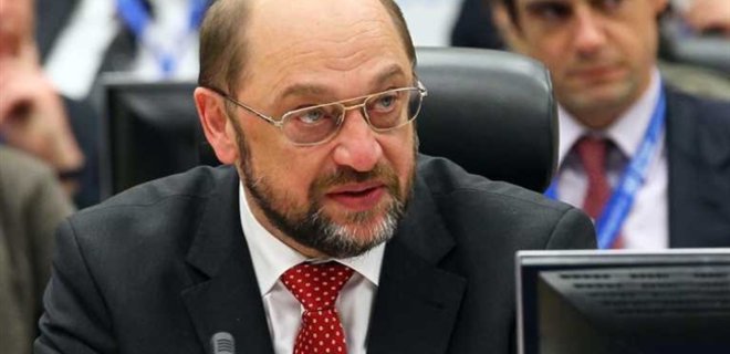 Шульц призвал Евросоюз экономически поддержать Украину - Фото