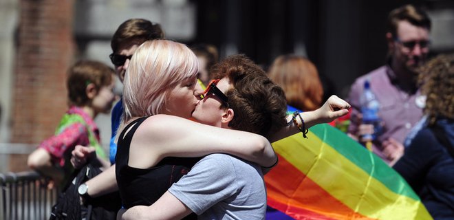Ирландцы на референдуме поддержали легализацию однополых браков - Фото