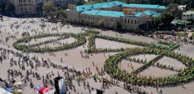В Харькове более 3 тыс. велосипедистов установили рекорд Украины - Фото