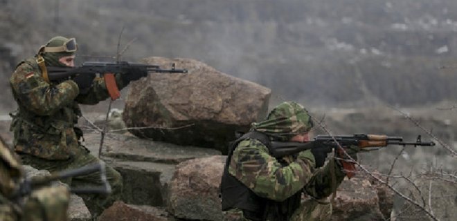 На Луганщине боевики обстреляли санитарный автомобиль - Фото