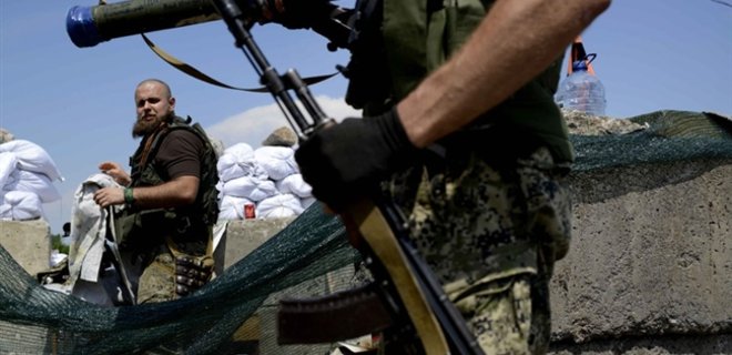 На Луганщине боевики расстреляли медицинский автомобиль ВСУ - Фото