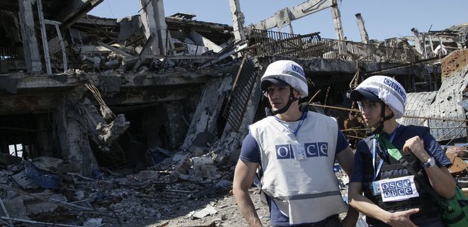 Наблюдатели ОБСЕ зафиксировали 170 взрывов у Донецкого аэропорта - Фото