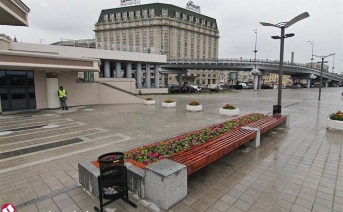 На Почтовой площади в Киеве открылась пешеходная зона набережной