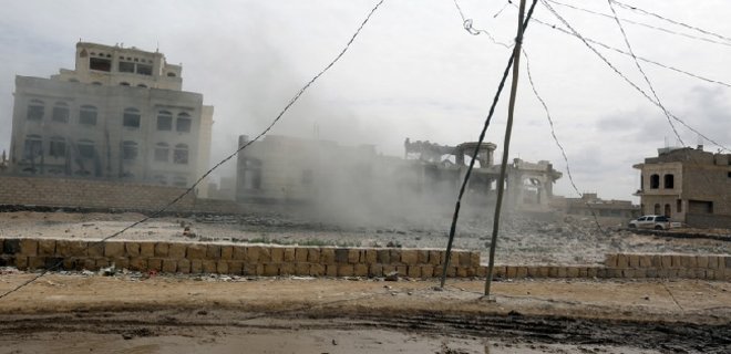 Коалиция нанесла новые авиаудары по позициям боевиков в Йемене - Фото