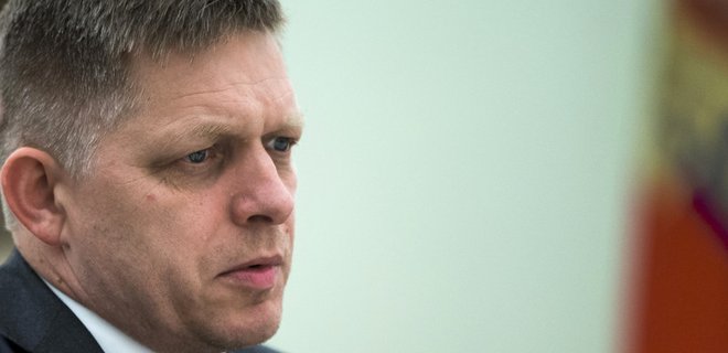 Премьер Словакии призвал прекратить соревнование в санкциях с РФ - Фото