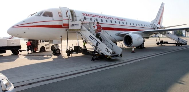 Самолет со спикером Сейма Польши на борту сломался на взлете - Фото