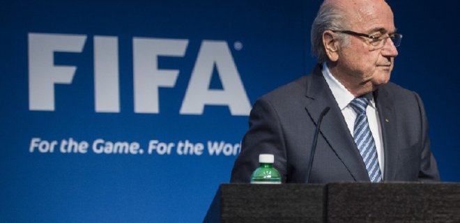 Скандал в ФИФА: Ирландия заявила о полученной от Блаттера взятке - Фото