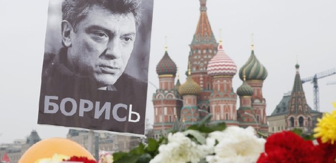 В Москве коммунальщики снова ликвидировали мемориал Немцова - Фото