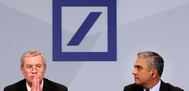 Руководство Deutsche Bank уходит в отставку из-за скандалов - СМИ - Фото