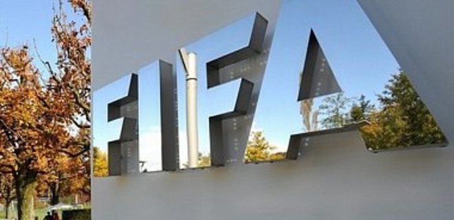 Концерн Adidas может прекратить спонсорскую поддержку ФИФА - Фото
