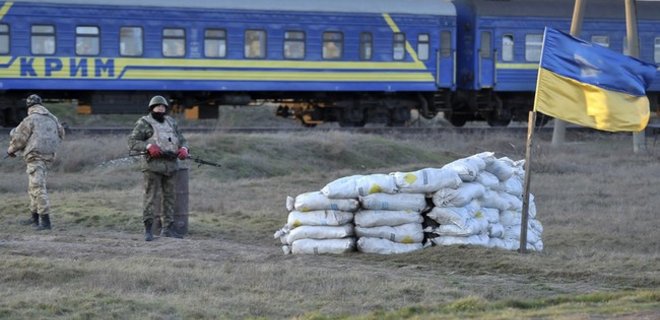 Кабмин утвердил пункты въезда и выезда из оккупированного Крыма - Фото