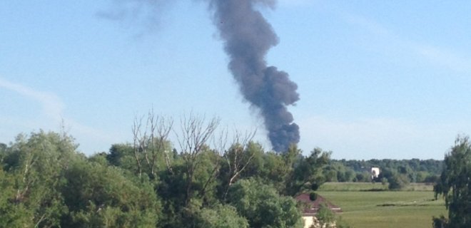 В Василькове произошел пожар на нефтебазе БРСМ-Нафты - Фото