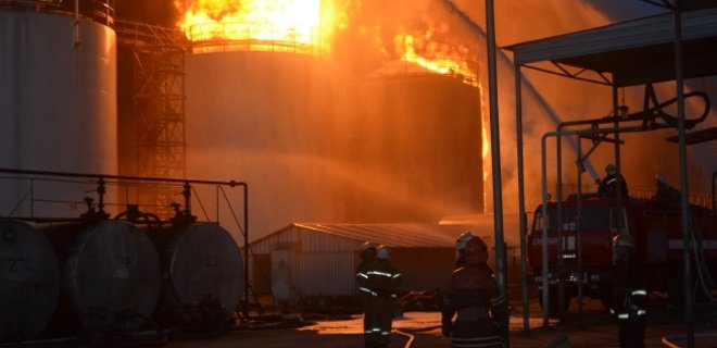 Пожар под Киевом: возгорание еще тушат, есть первая жертва - Фото
