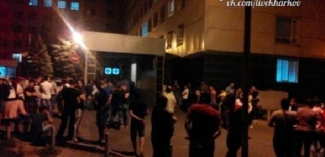 Массовая драка в Харькове: ранены 6 человек, МВД начало проверку - Фото