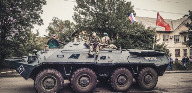 ИС: в район севернее Луганска переброшена бронегруппа террористов - Фото