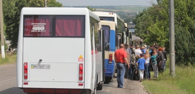 За сутки из Донбасса и Крыма выехали почти 2 тысячи человек - Фото