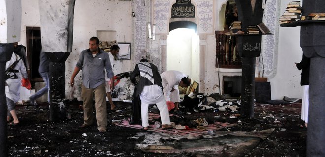 Боевики ИГ совершили теракты в мечетях Йемена: десятки погибших - Фото