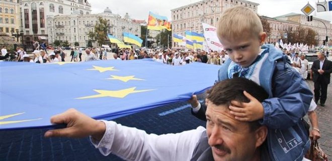 В Украине 51% граждан поддерживают вступление в Евросоюз - опрос - Фото